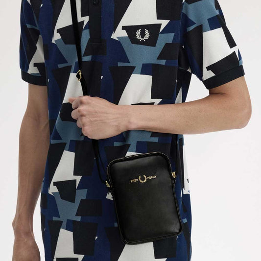 フレッドペリーバッグFREDPERRYSMOOTHLEATHERSMALLSIDEBAGL2802(102:BLACK)ショルダーボディバッグサイドバッグ