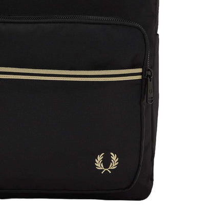 FREDPERRYフレッドペリーTippedTapeBackpackL2807102（ブラック）リュックバックパック