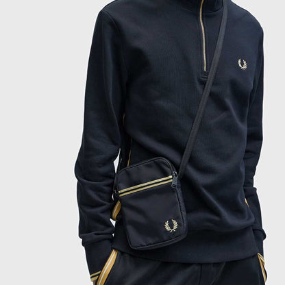 フレッドペリーバッグFREDPERRYTippedTapeSmallSideBagL2809(102:ブラック)ショルダーボディバッグサイドバッグ