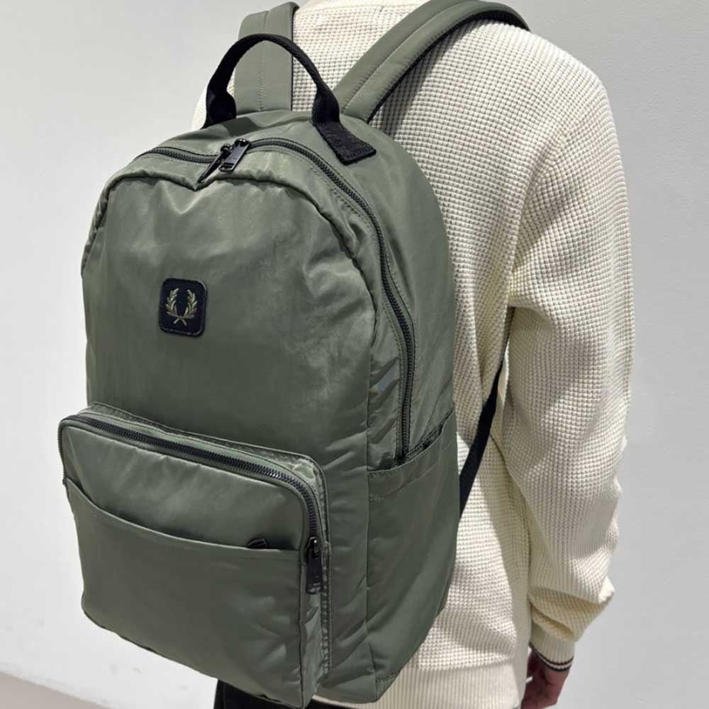 FREDPERRYフレッドペリーCRINKLENYLONBACKPACKL3339X21（LRLWRTHGREEN）リュックバックパック