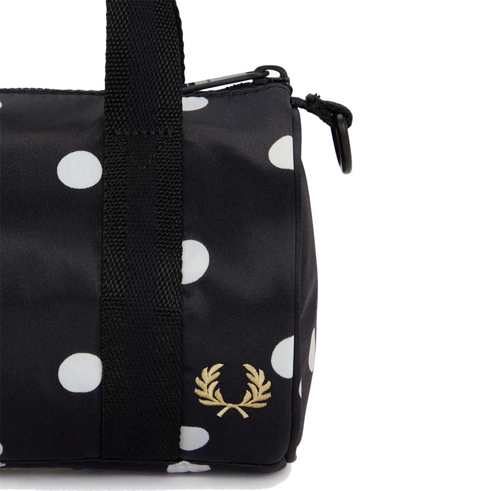 フレッドペリーバッグFREDPERRYAmyWinehousePolkaDotMiniBarrelL3346102（BLACK）バレルバッグドラムバッグボストンバッグ