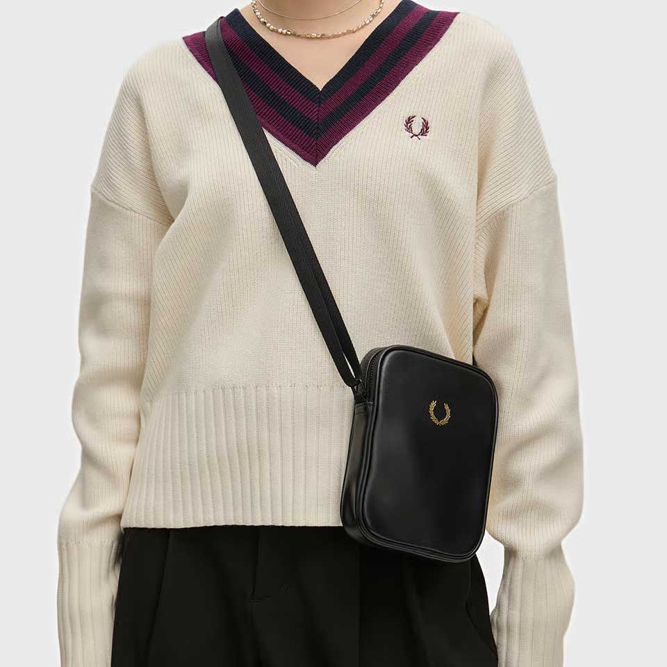 フレッドペリーバッグFREDPERRYSMOOTHLEATHERSMALLSIDEBAGL3348(102:BLACK)ショルダーボディバッグサイドバッグ