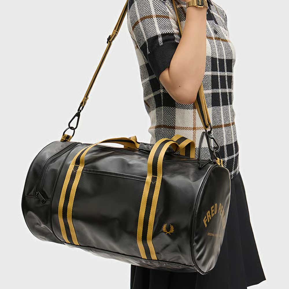 フレッドペリーバッグFREDPERRYTippedClassicBarrelBagL3352774（BLACK/GOLD）バレルバッグドラムバッグボストンバッグ
