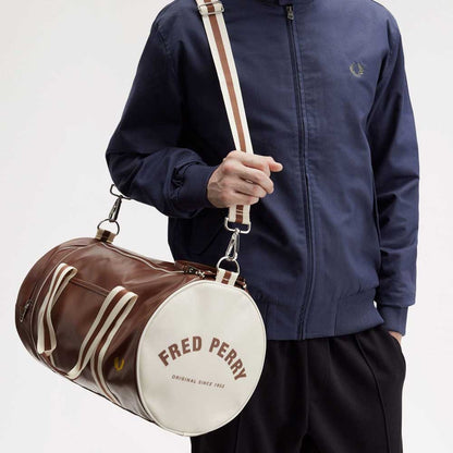 フレッドペリーバッグFREDPERRYCLASSICBARRELBAGL7255J89（TAN/ECRU）バレルバッグドラムバッグボストンバッグ