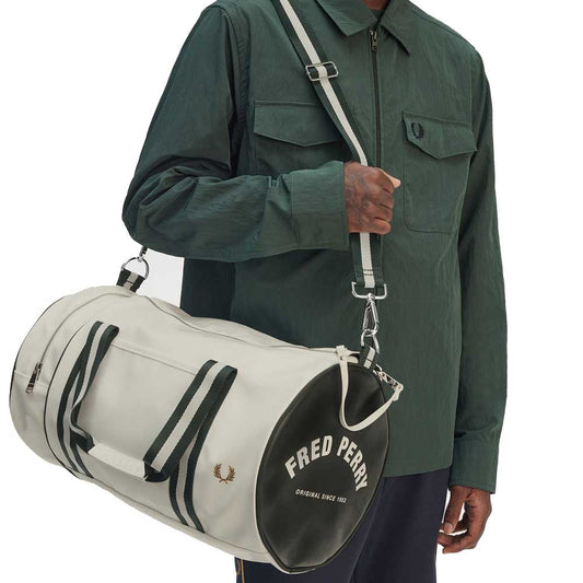 フレッドペリーバッグFREDPERRYCLASSICBARRELBAGL7255V11（ECRU/NIGHTGREEN）バレルバッグドラムバッグボストンバッグ