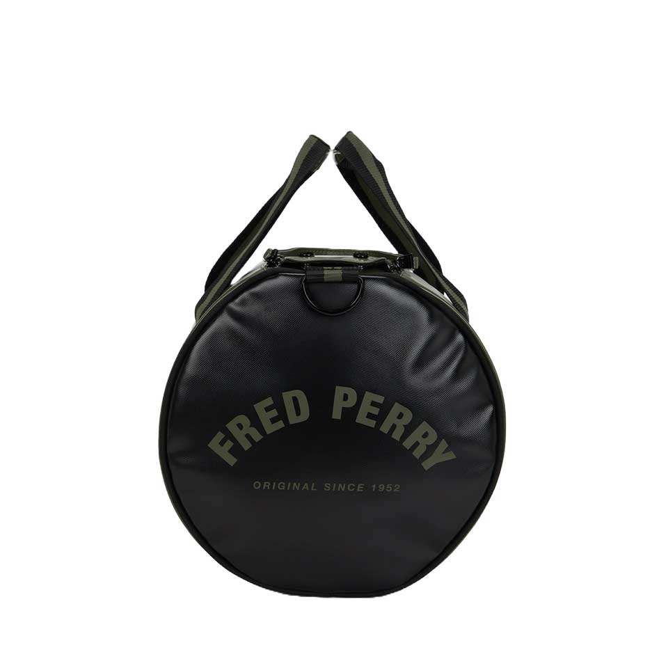 フレッドペリーバッグFREDPERRYCLASSICBARRELBAGL7255Z50（LAURELWREATHGREEN/BLACK）バレルバッグドラムバッグボストンバッグ