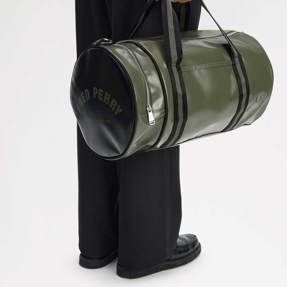 フレッドペリーバッグFREDPERRYCLASSICBARRELBAGL7255Z50（LAURELWREATHGREEN/BLACK）バレルバッグドラムバッグボストンバッグ