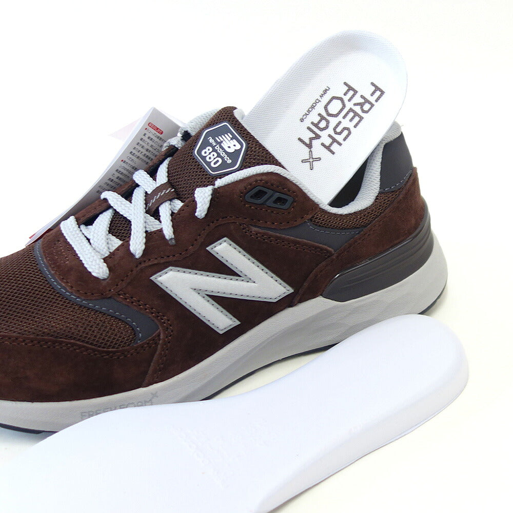 ニューバランスnewbalanceM8806XS4Eブラウン（メンズ）4E幅アウトドアシューズウォーキングフィットネス「靴」
