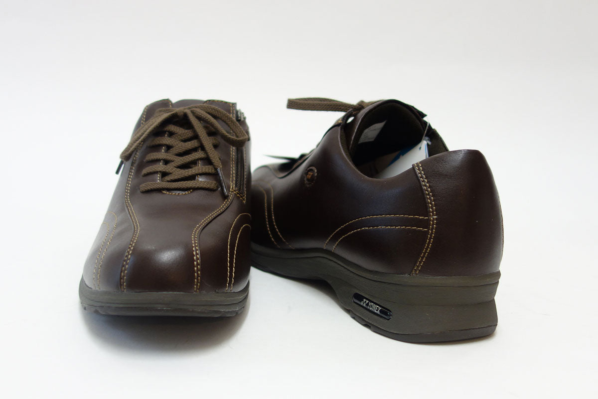 4.5Eのワイド幅＆ハイパーライトソールで超軽量 ストレッチ素材で足に