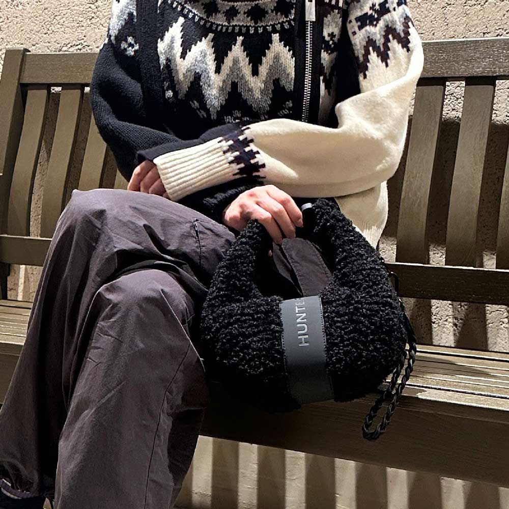 ハンターHUNTERUBX5523PRCBLKブークレミニクロスボディ（カラー：ブラック）ショルダーハンドバッグ