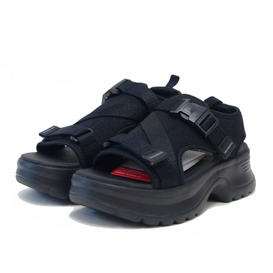 newbalanceニューバランスW2586XRブラック（レディース）厚底サンダル軽量快適クッション「靴」