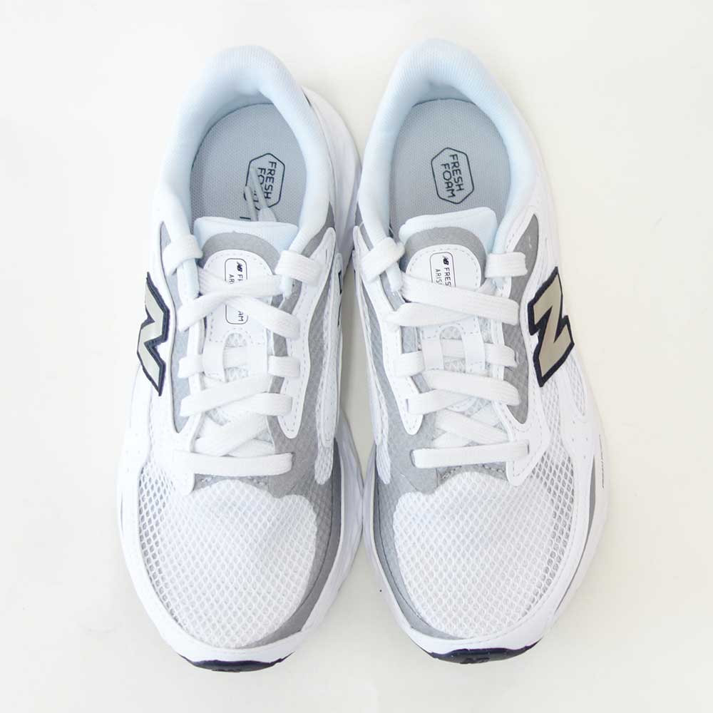 newbalanceニューバランスFreshFoamArishiv4(フレッシュフォームアリシ)ホワイトwaristt4（レディース）スニーカーウォーキングランニングシューズD幅「靴」