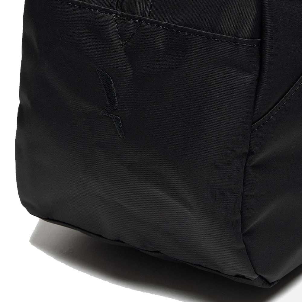 エーグルAIGLEZNHBN06アーバンショルダーバッグ10Lカラー：ノワール(001)リサイクルナイロV字型バッグ