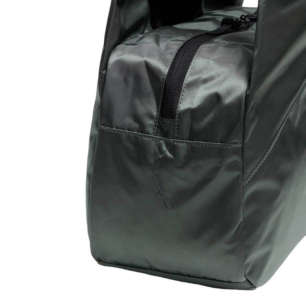 エーグルAIGLEZNHBN06アーバンショルダーバッグ10Lカラー：アーバン(003)リサイクルナイロV字型バッグ