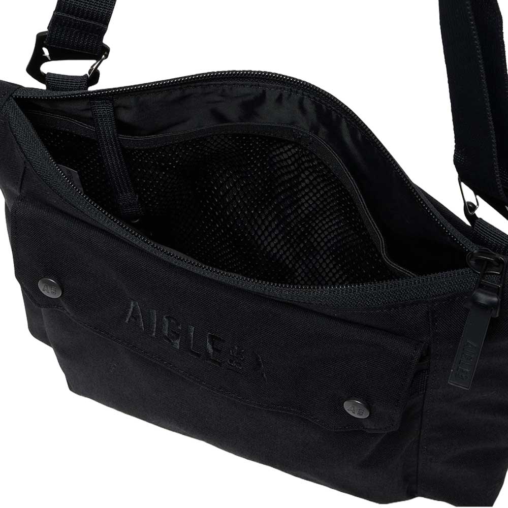 エーグルAIGLEZNHBN09ハイキングショルダーバッグ2Lカラー：ノワール(001)リサイクルナイロンショルダーサイドバッグ