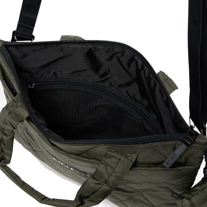 エーグルAIGLEZNHBN13キルティング2wayショルダーバッグ4Lカラー：アボカ(002)リサイクルナイロントートバッグポーチ付き