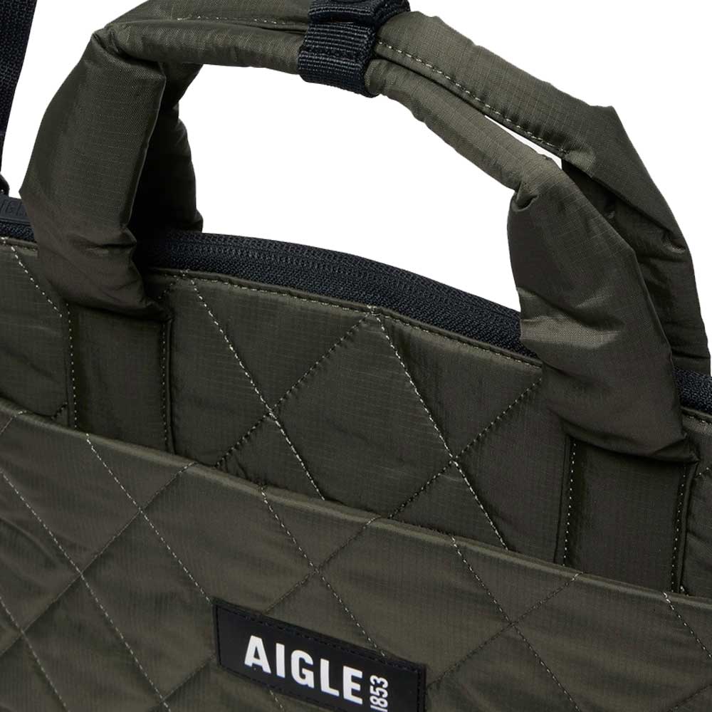 エーグルAIGLEZNHBN13キルティング2wayショルダーバッグ4Lカラー：アボカ(002)リサイクルナイロントートバッグポーチ付き