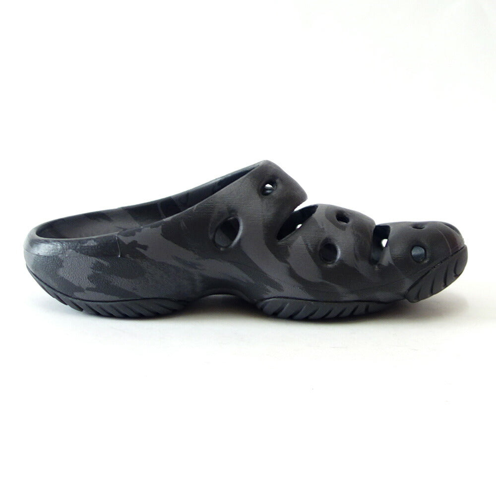 KEENキーンYogui1028525（メンズ）ヨギカラー：BlackMarbleサボウォーターサンダルアフタースポーツシューズオフィスシューズガーデニングシューズキャンプシューズ「靴」