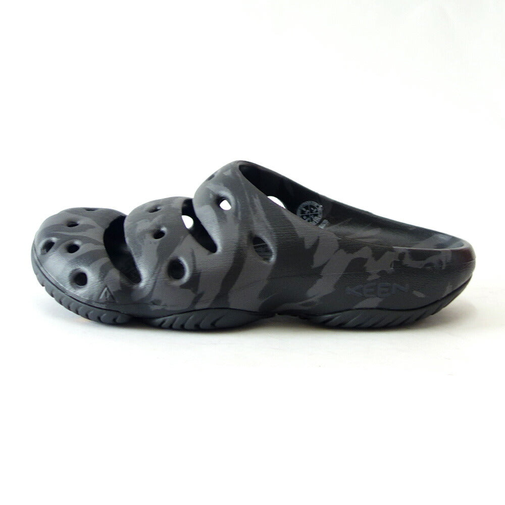 KEENキーンYogui1028525（メンズ）ヨギカラー：BlackMarbleサボウォーターサンダルアフタースポーツシューズオフィスシューズガーデニングシューズキャンプシューズ「靴」
