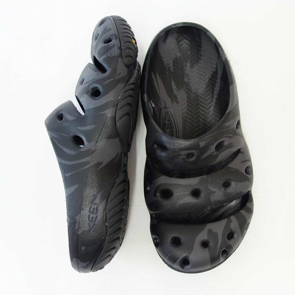 KEENキーンYogui1028525（メンズ）ヨギカラー：BlackMarbleサボウォーターサンダルアフタースポーツシューズオフィスシューズガーデニングシューズキャンプシューズ「靴」