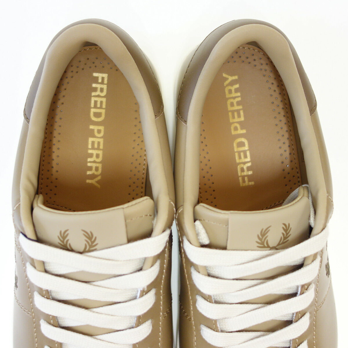 FREDPERRYフレッドペリーB4334V58（ユニセックス）SPENCERLEATHER（スペンサーレザー）カラー：WRMSTN/SHDESTN天然皮革のローカットスニーカー