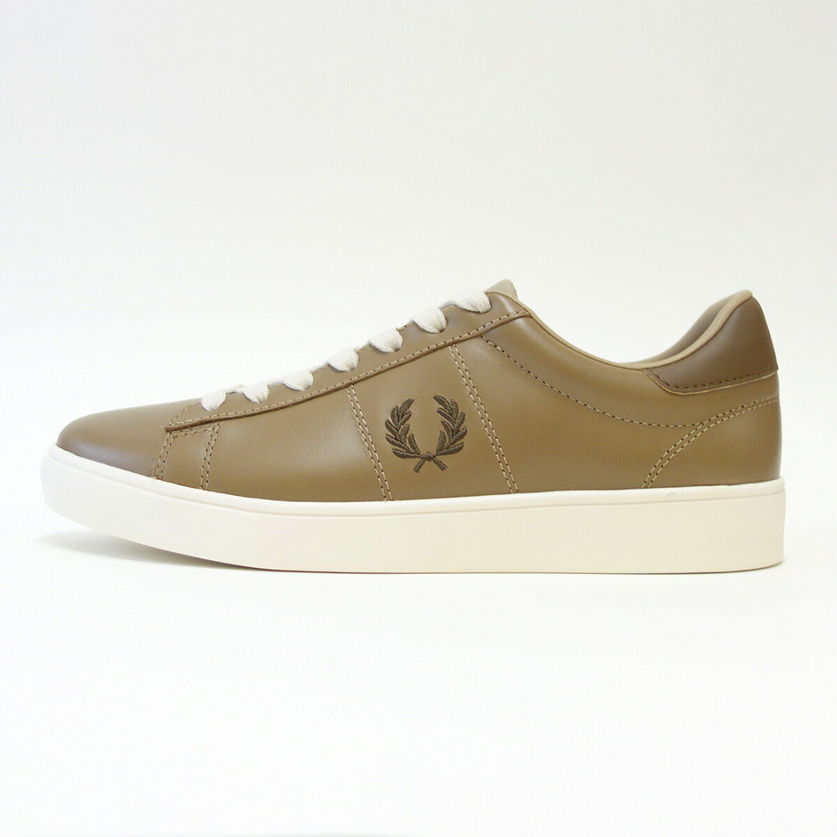 FREDPERRYフレッドペリーB4334V58（ユニセックス）SPENCERLEATHER（スペンサーレザー）カラー：WRMSTN/SHDESTN天然皮革のローカットスニーカー