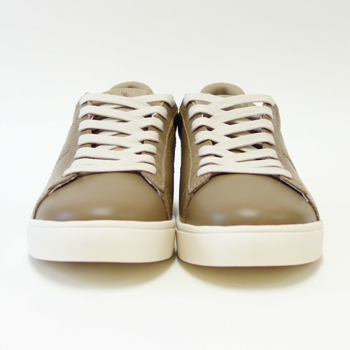 FREDPERRYフレッドペリーB4334V58（ユニセックス）SPENCERLEATHER（スペンサーレザー）カラー：WRMSTN/SHDESTN天然皮革のローカットスニーカー