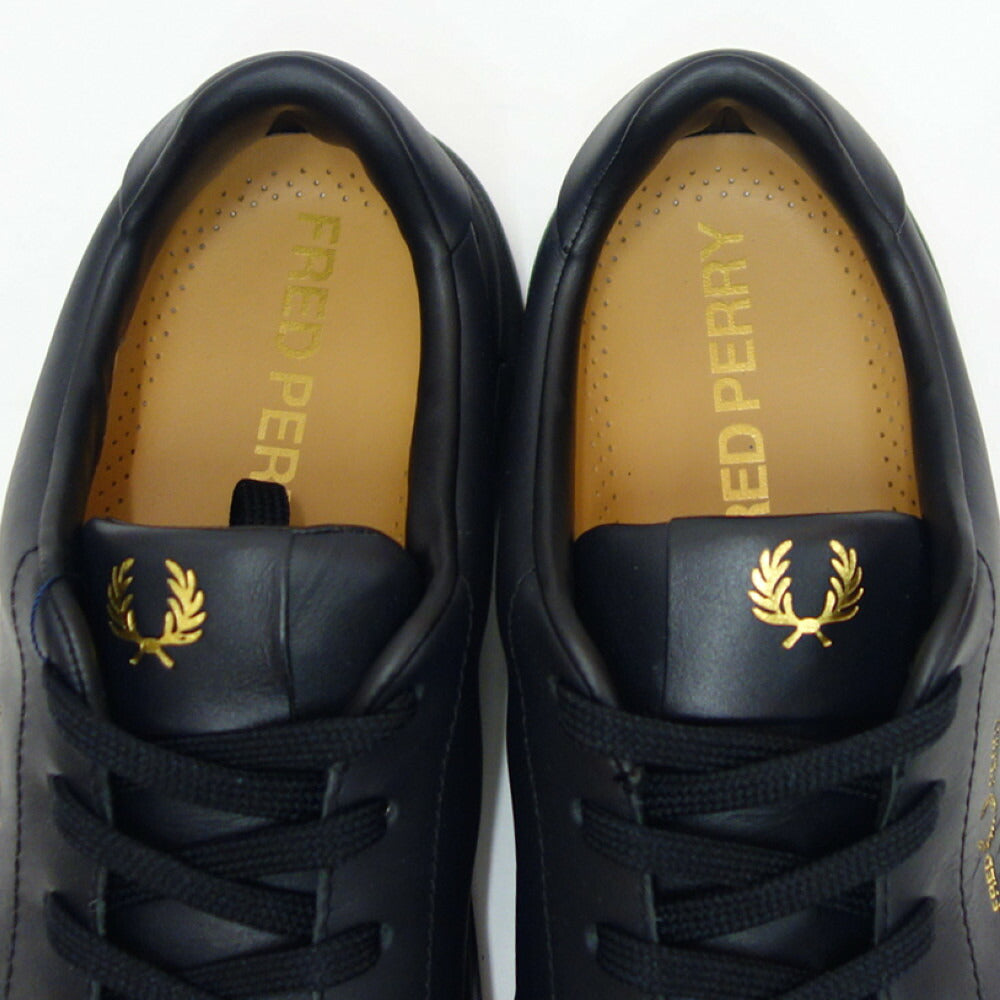 フレッドペリーFREDPERRYB5310774（ユニセックス）B71LEATHERカラー：Black/Goldレザースニーカークラシックデザイン「靴」