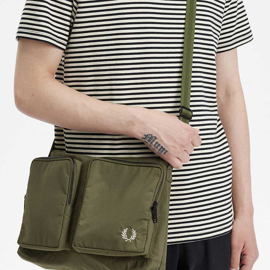 FREDPERRYフレッドペリーNylonPocketSideBagL7270v71（UNIFORMGREEN/WARMGREY）ショルダーバッグボディバックサイドバッグ