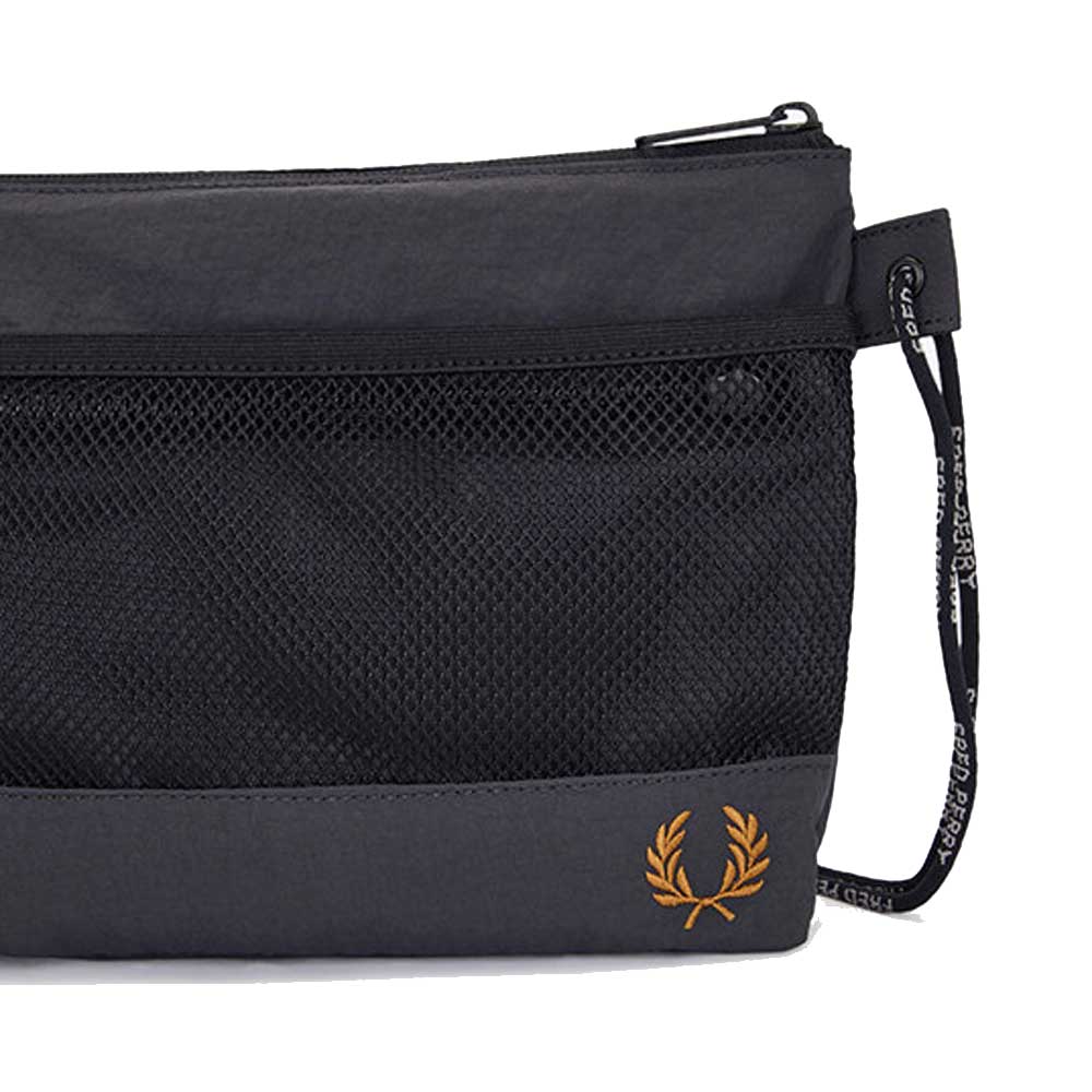 FRED PERRY フレッドペリー Crinkle Nylon Mesh Sacoche Bag